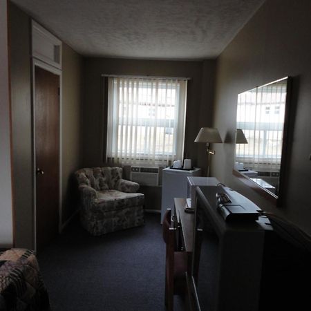 Hipwell'S Motel Fonthill Bagian luar foto