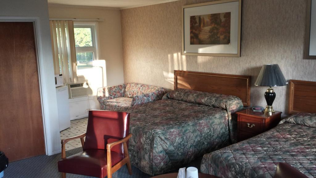 Hipwell'S Motel Fonthill Ruang foto