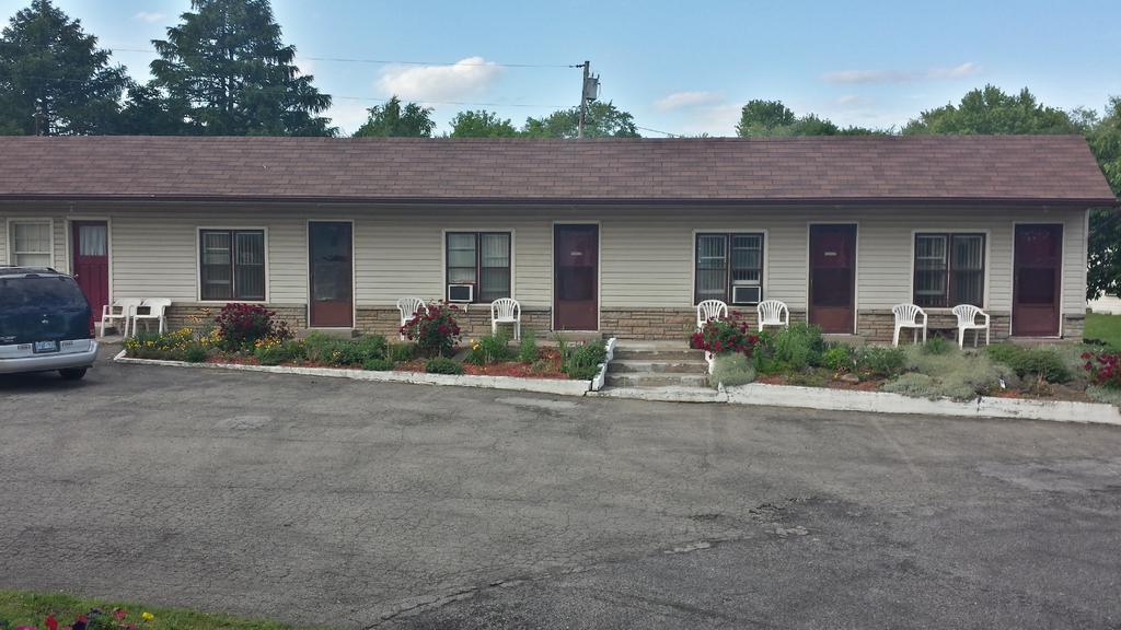 Hipwell'S Motel Fonthill Bagian luar foto