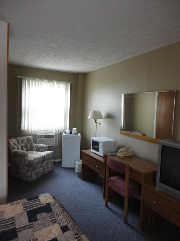 Hipwell'S Motel Fonthill Bagian luar foto