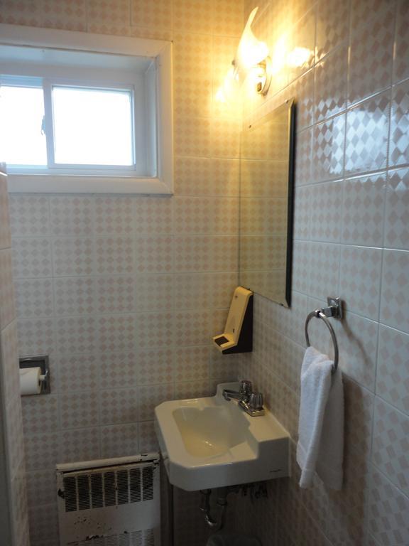 Hipwell'S Motel Fonthill Bagian luar foto