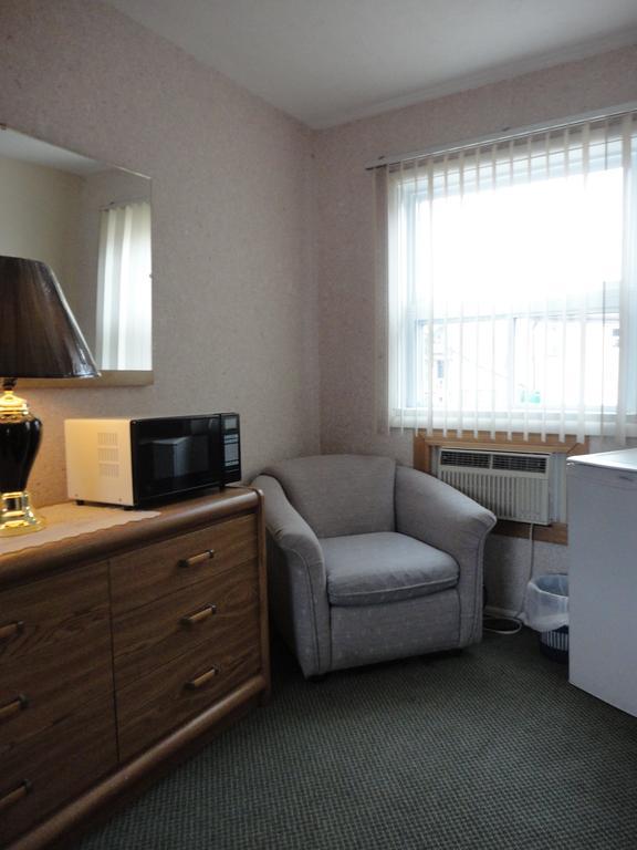 Hipwell'S Motel Fonthill Bagian luar foto