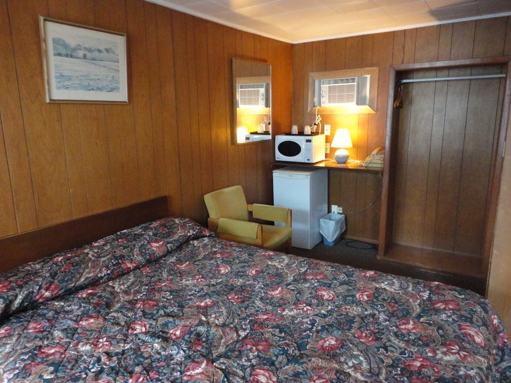 Hipwell'S Motel Fonthill Ruang foto