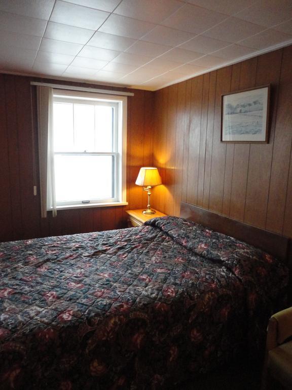 Hipwell'S Motel Fonthill Ruang foto